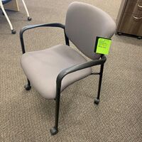 HAWORTH STACKING GUEST CHAIR QTY:1