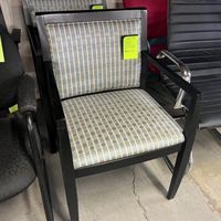USED WOOD FRAME GUEST CHAIRS QTY:6