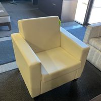USED ARTOPEX LOUNGE CHAIR