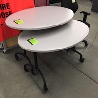STEELCASE OVAL TABLE QTY:1