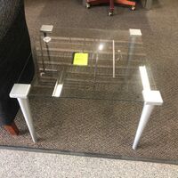 GLASS END TABLE QTY:1