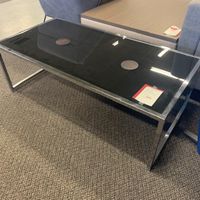 GLASS COFFEE TABLE QTY:1