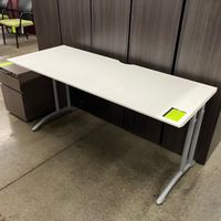USED TEKNION TRAINING TABLE QTY:1